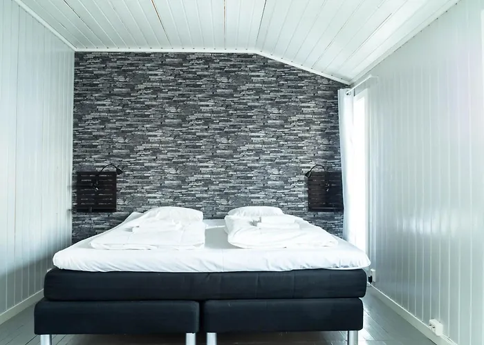 Ferienhaus Buodden Rorbuer - Fisherman Sørvågen