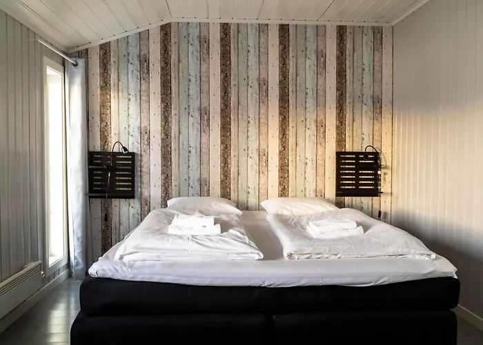 Ferienhaus Buodden Rorbuer - Fisherman Sørvågen