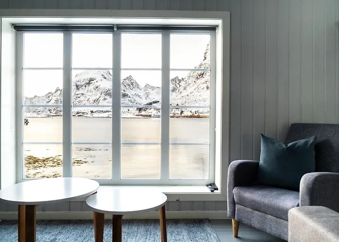 Buodden Rorbuer - Fisherman Ferienhaus *