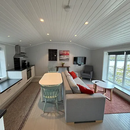 Buodden Rorbuer - Fisherman Cabins Sorvagen Holiday home