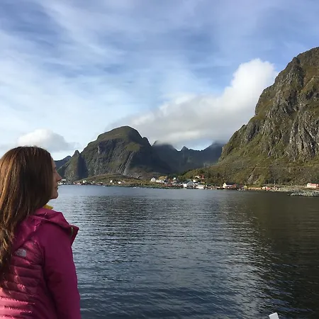 Buodden Rorbuer - Fisherman Cabins Sorvagen