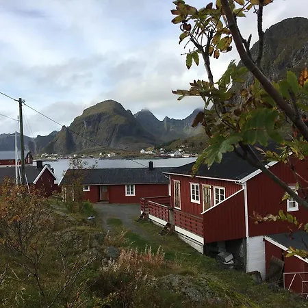 Buodden Rorbuer - Fisherman Cabins Sorvagen *